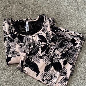 Lightweight long sleeved/pants pajama set